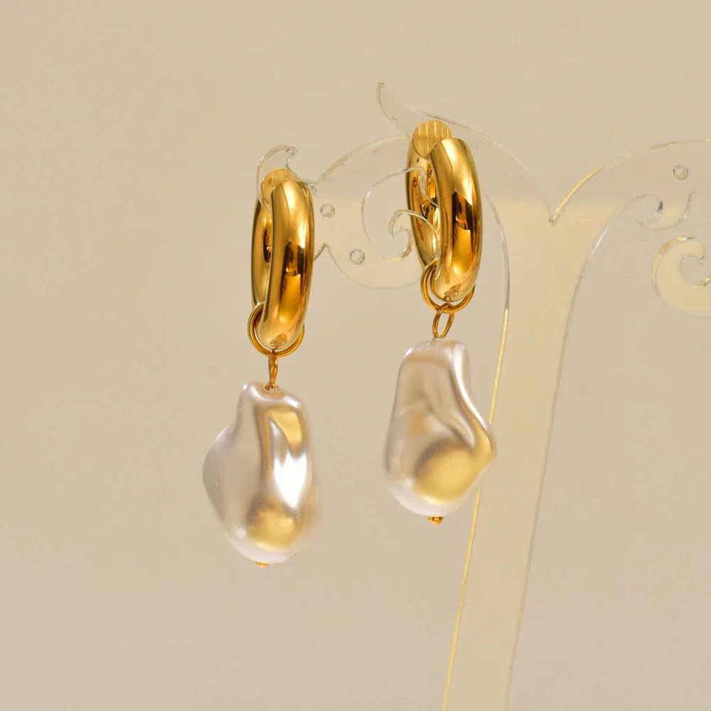 Amara™ Vintage Gold Earrings